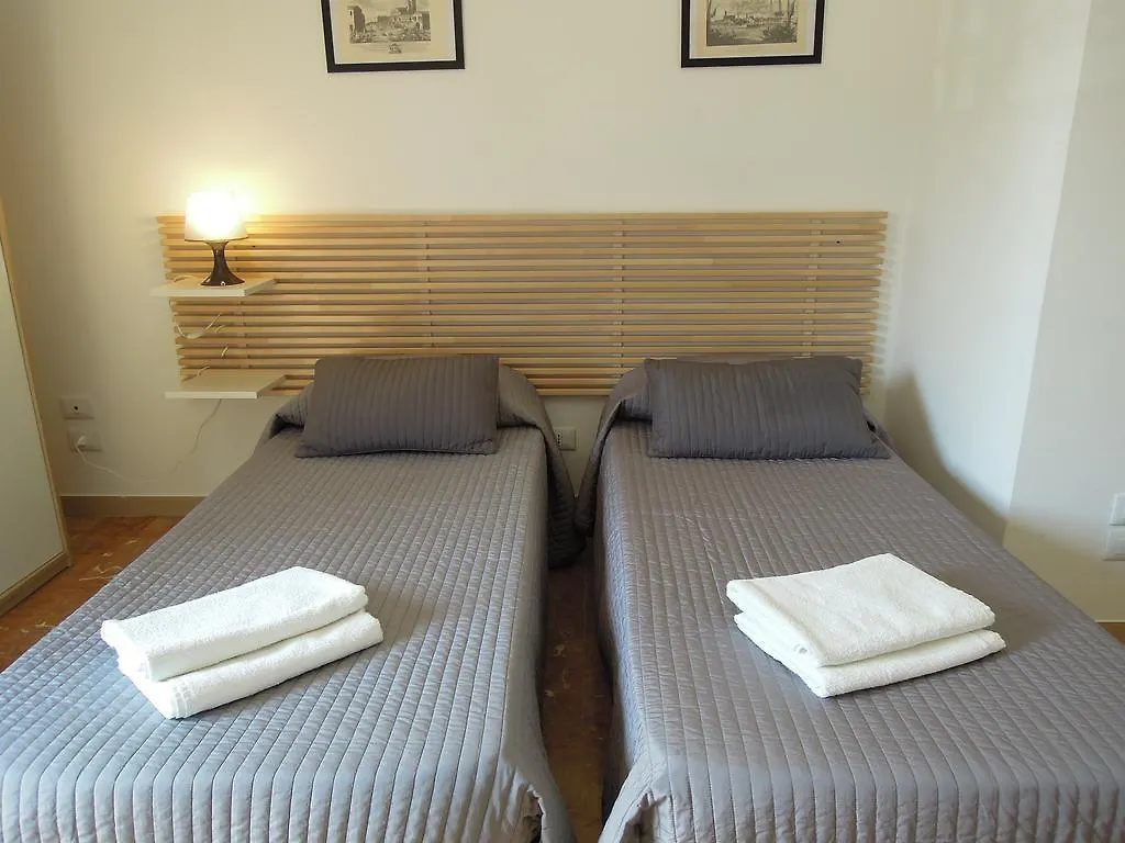 Residenza Sansovino Mestre 0*,